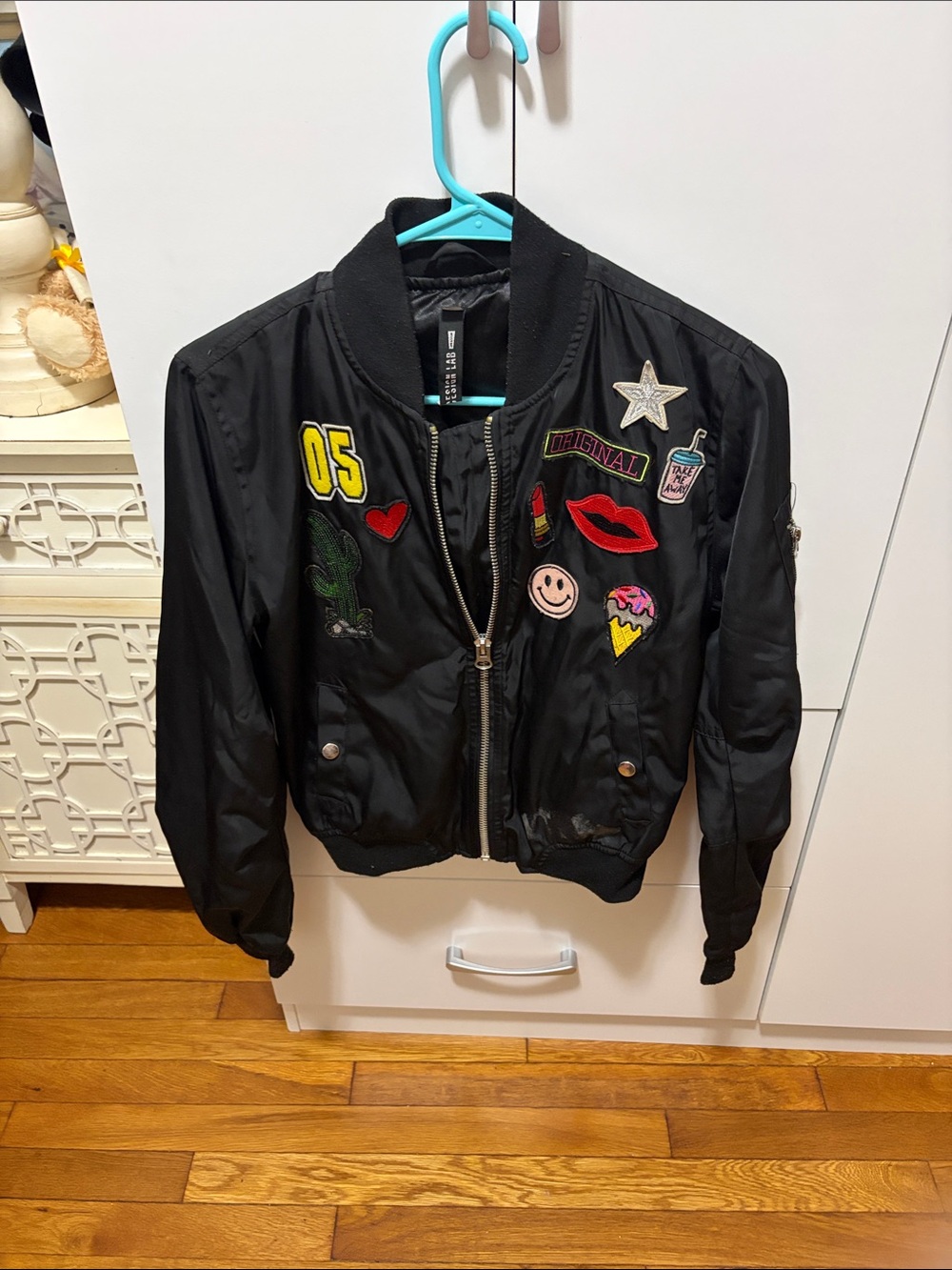 Black Women's Patch Bomber Jacket - Trendy Casual Coat